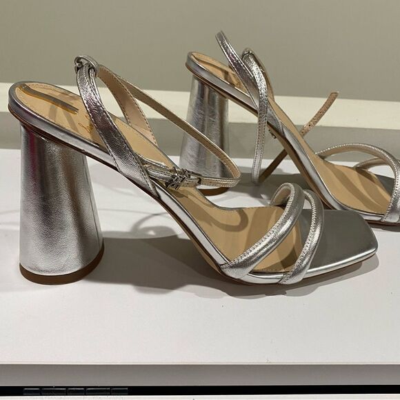 Sam Edelman Women's Kia Sandal Soft Silver Smooth Leather Size 9.5 - Picture 3 of 8